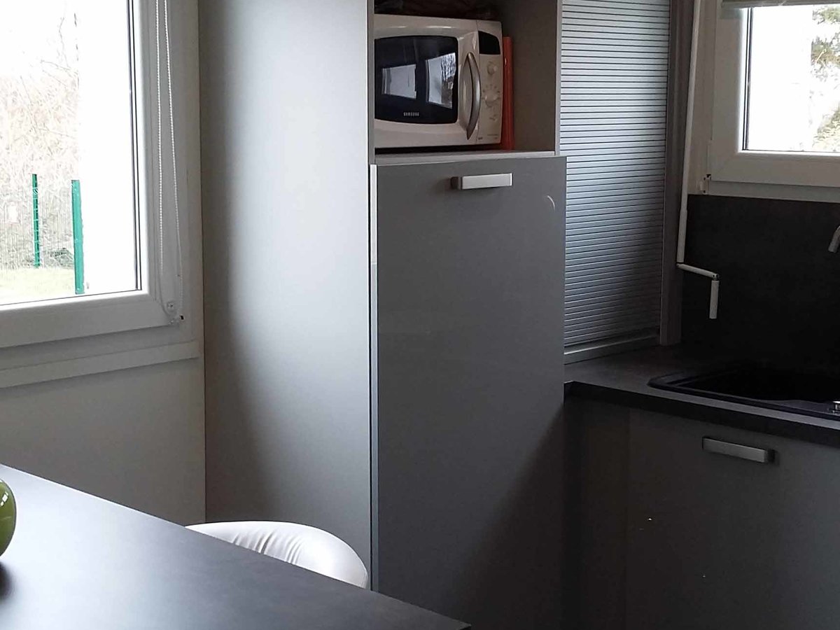 Cuisine avant-après sur mesure Light + Gris Clair Majestic Brillant