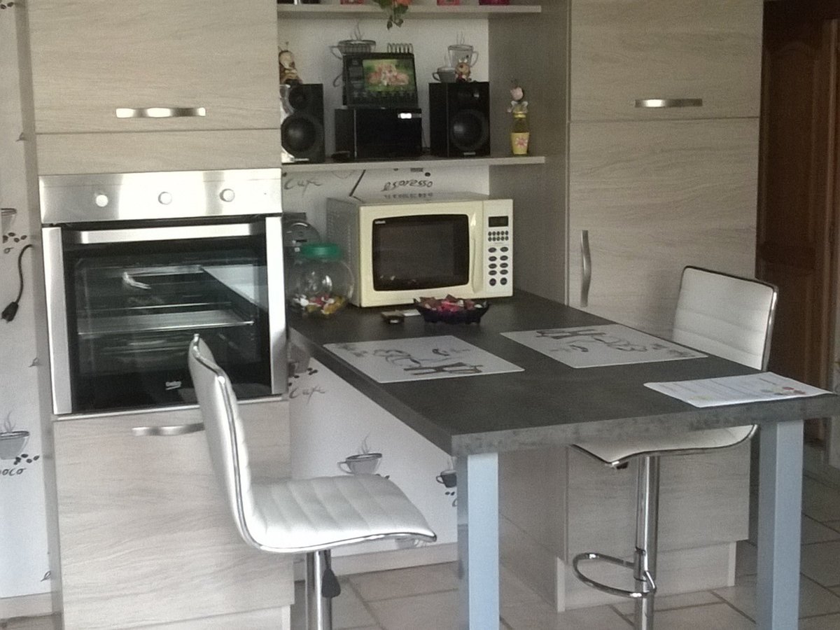 Cuisine avant-après sur mesure Vega + Chêne vieilli brossé