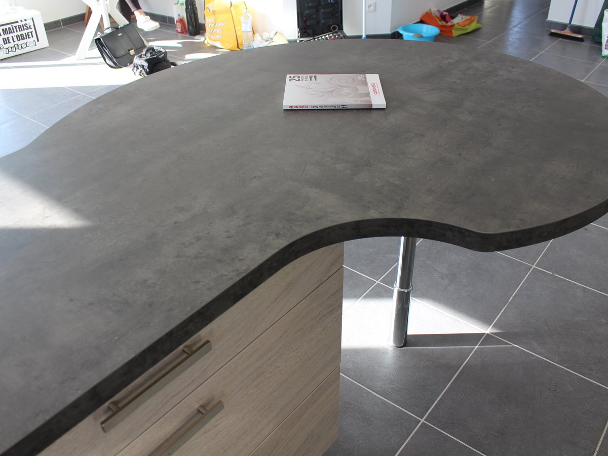 Cuisine avant-après sur mesure Vega + Chêne vieilli brossé