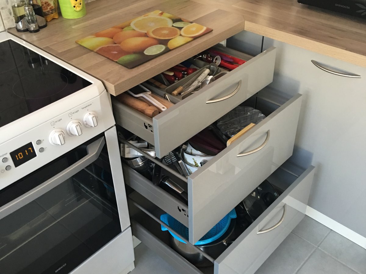 Cuisine avant-après sur mesure Light + Gris Clair Majestic Brillant