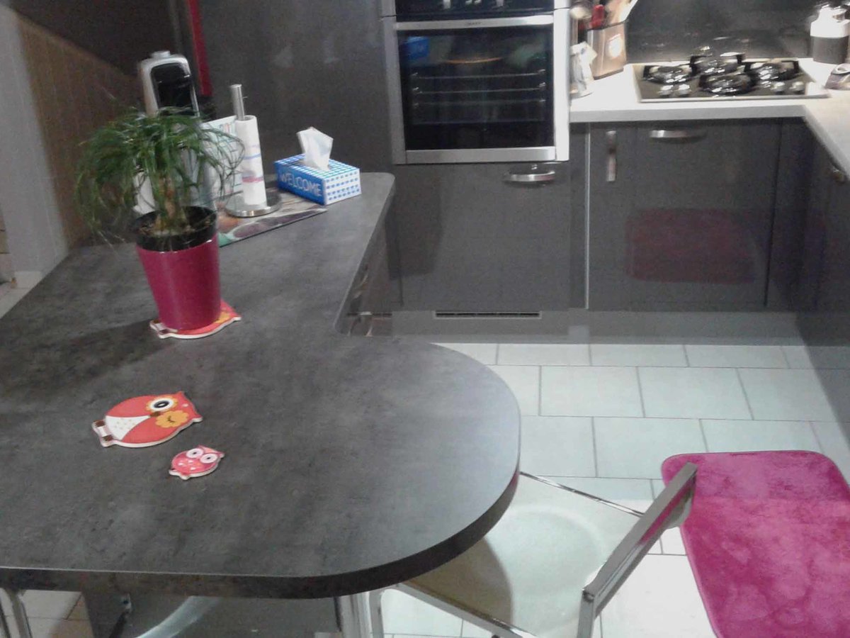 Cuisine avant-après sur mesure Petilla + Anthracite majestic brillant