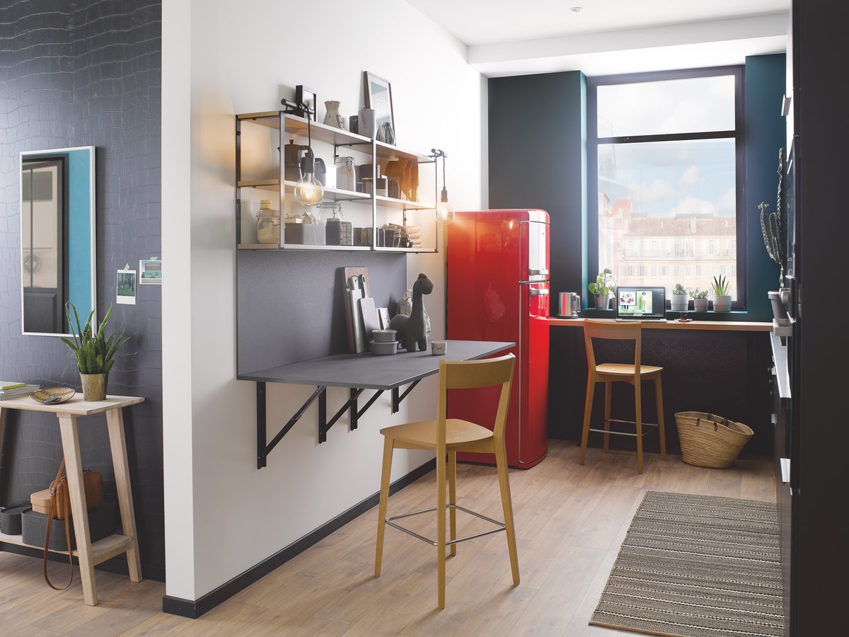 Cuisine Véga Dark Fusion avec table rabattable étagère CARETA et lampe ZLUFIL