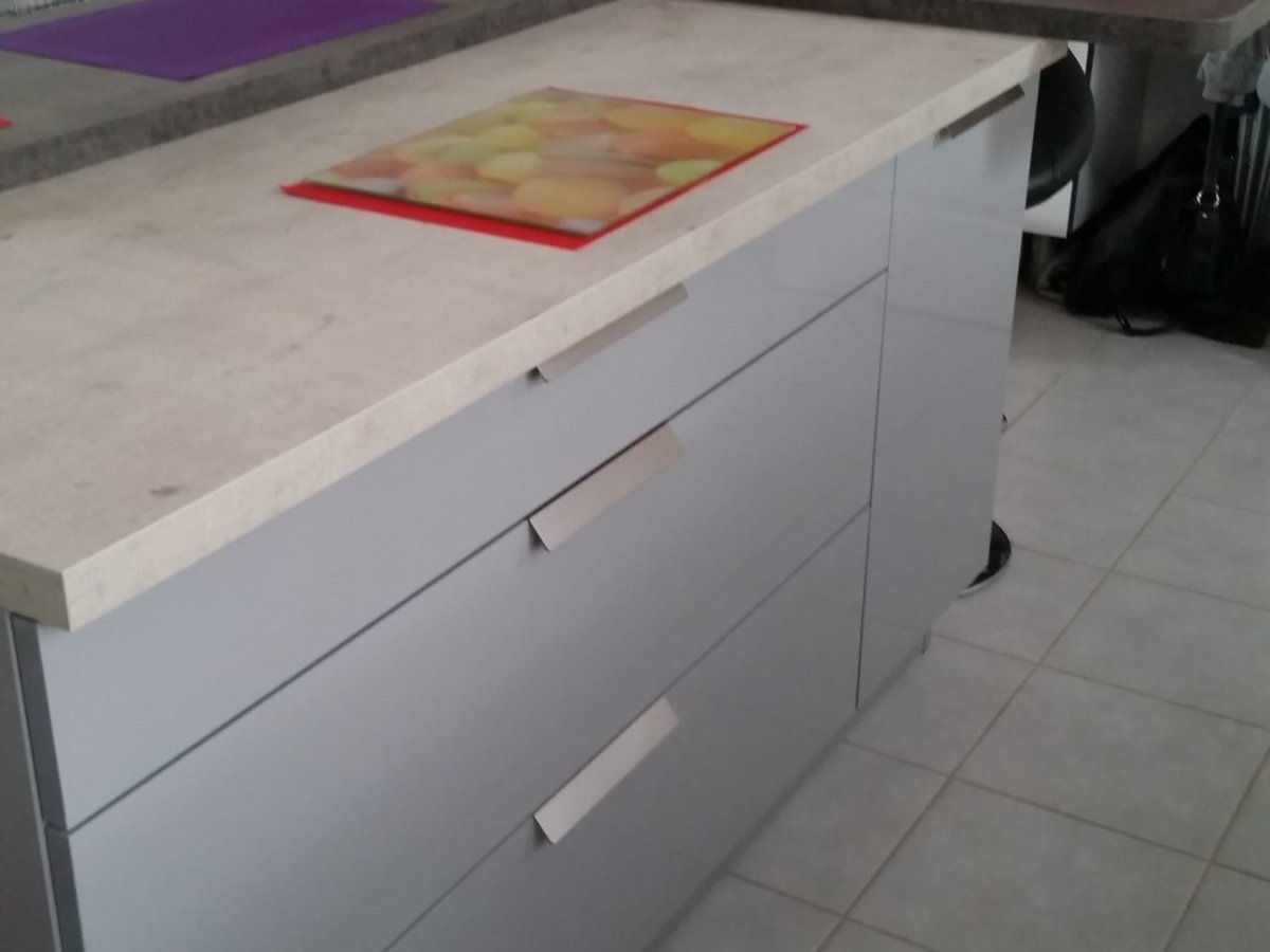 Cuisine avant-après sur mesure Light + Gris Clair Majestic Brillant