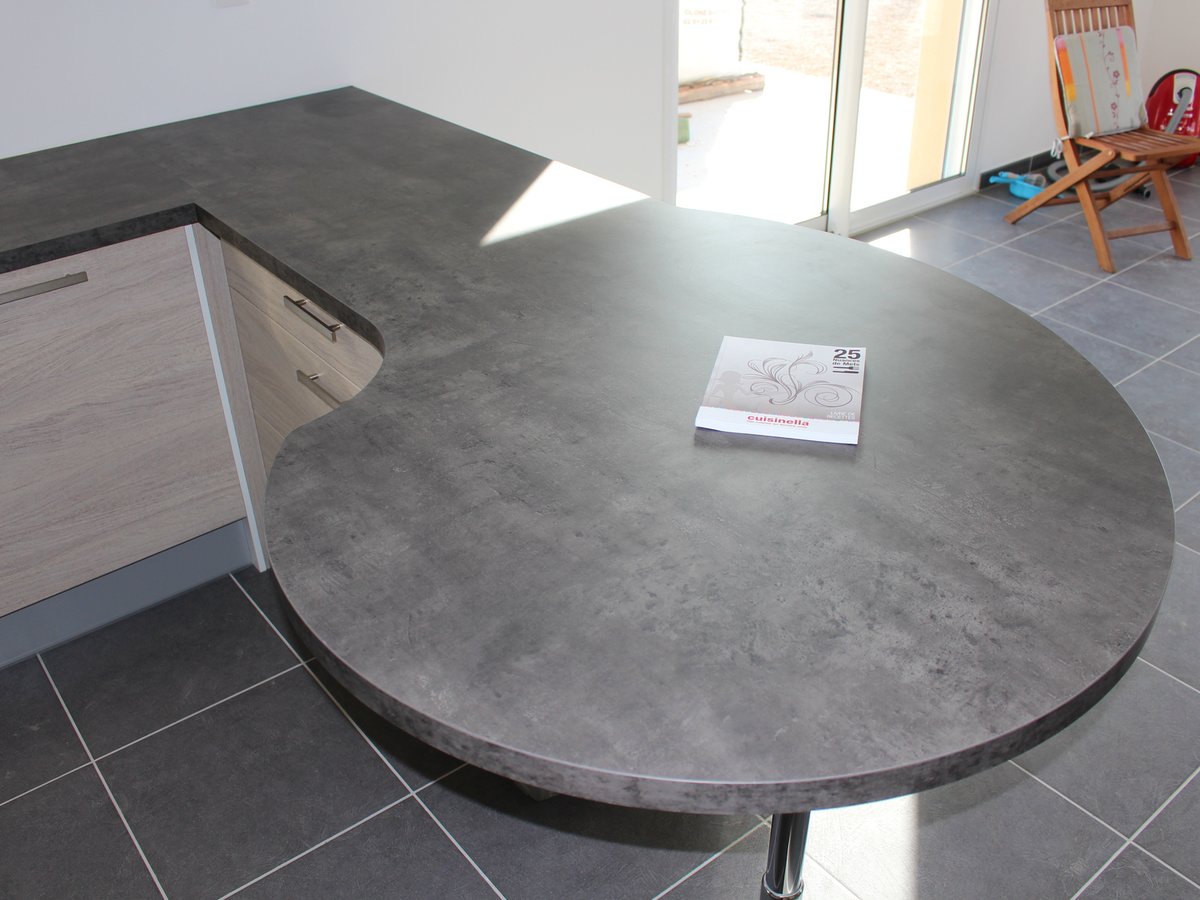 Cuisine avant-après sur mesure Vega + Chêne vieilli brossé