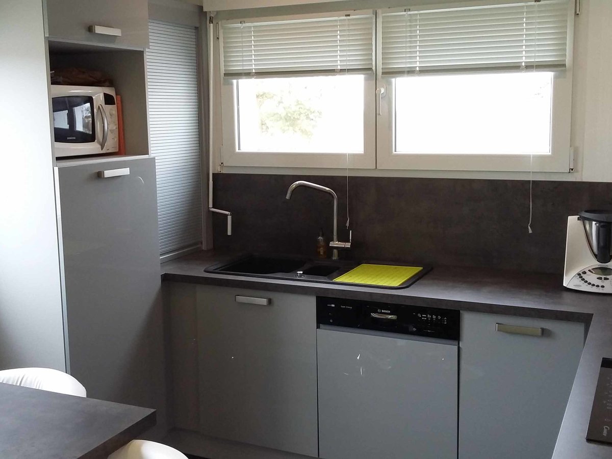 Rénovation cuisine sur mesure Light + Gris Clair Majestic Brillant