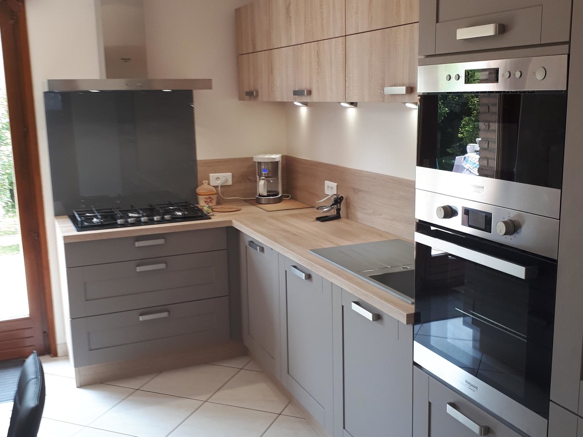 Rénovation cuisine équipée sur mesure Trend Cinnamon et Chêne Timber