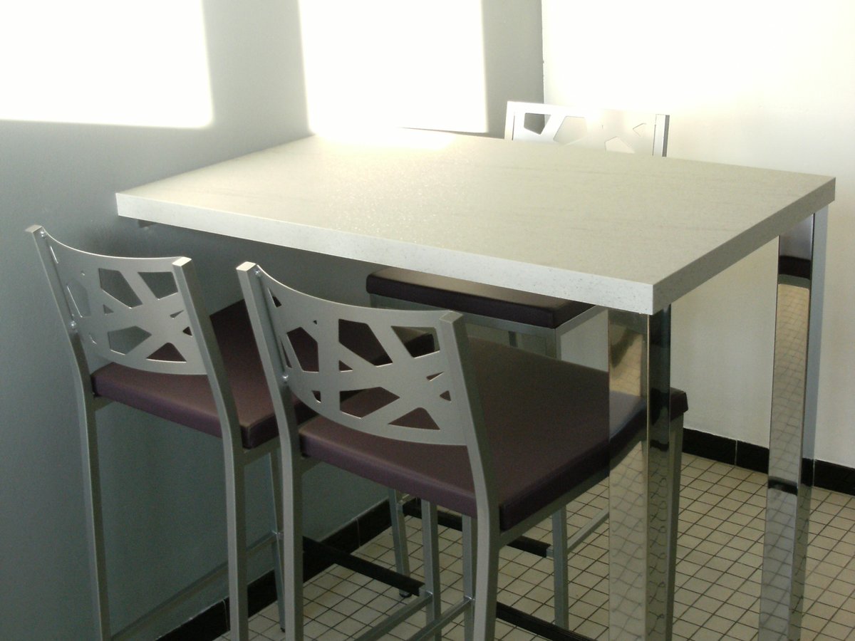 Cuisine avant-après sur mesure Petilla + Anthracite majestic brillant