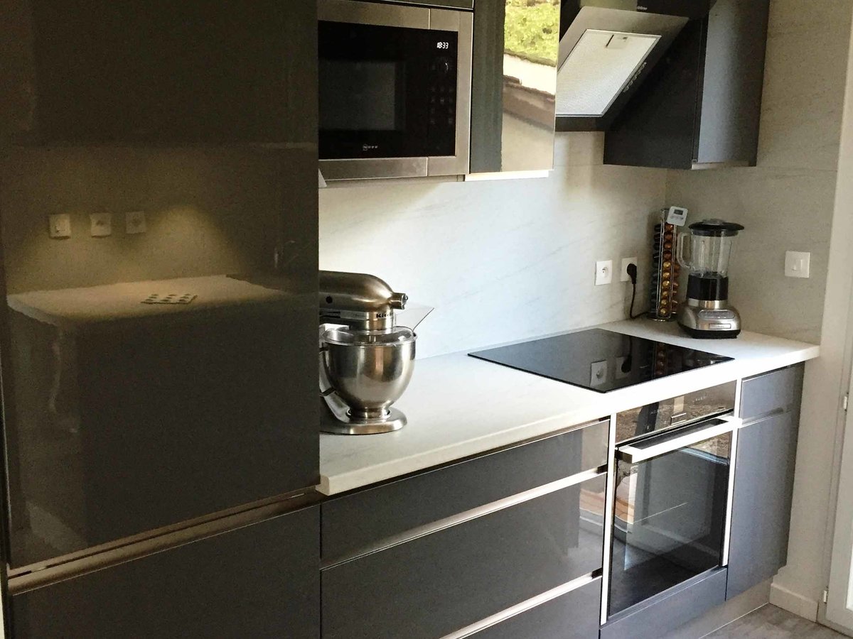 Cuisine équipée sur mesure Color Laqué quartz métal