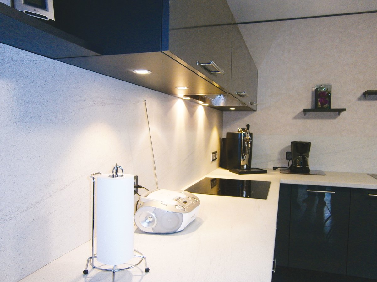 Rénovation cuisine sur mesure Light + Anthracite Majestic Brillant