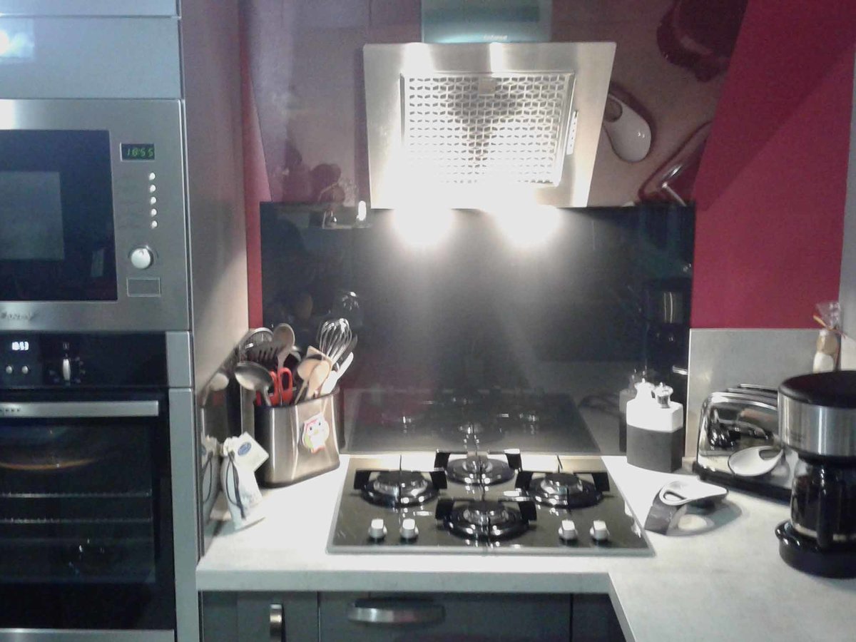 Cuisine avant-après sur mesure Petilla + Anthracite majestic brillant