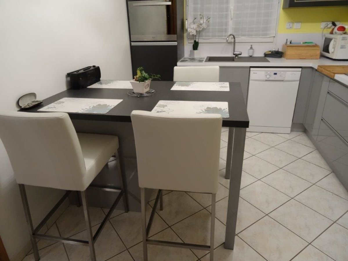 Cuisine avant-après sur mesure Light + Gris Clair Majestic Brillant et Trend + Ombre soft