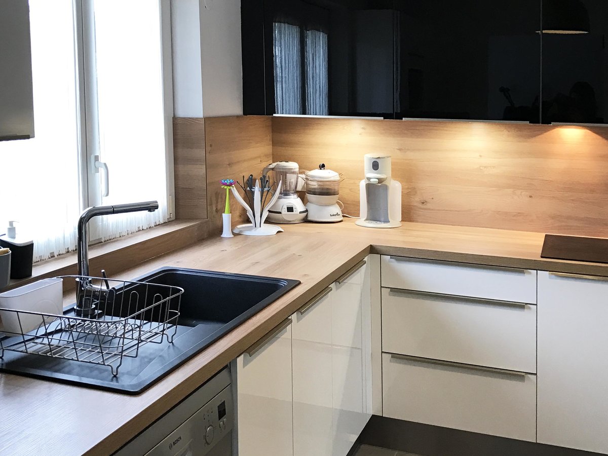 Rénovation cuisine sur mesure Petilla + Anthracite majestic brillant