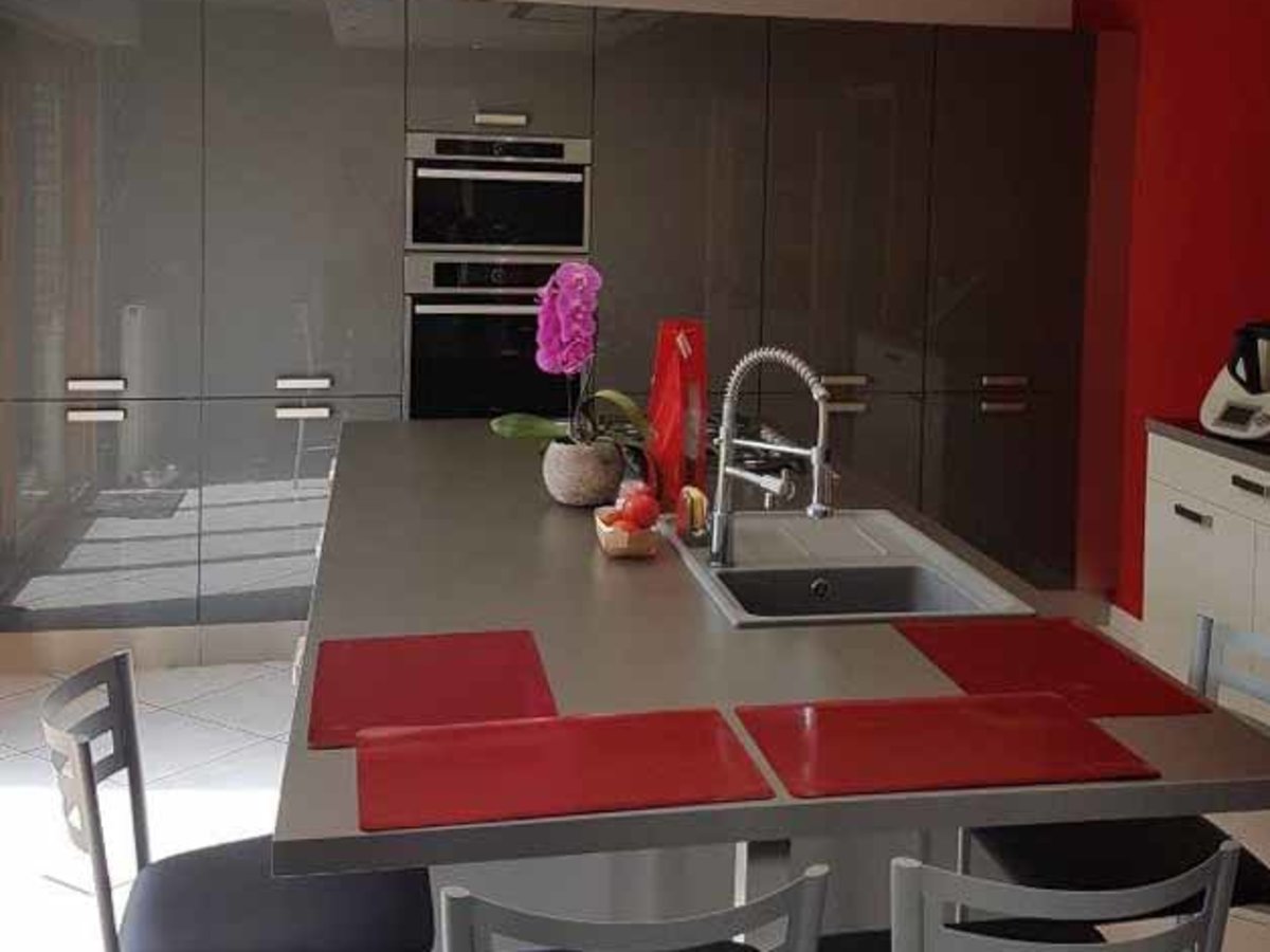 Cuisine avant-après sur mesure Light + Anthracite Majestic Brillant