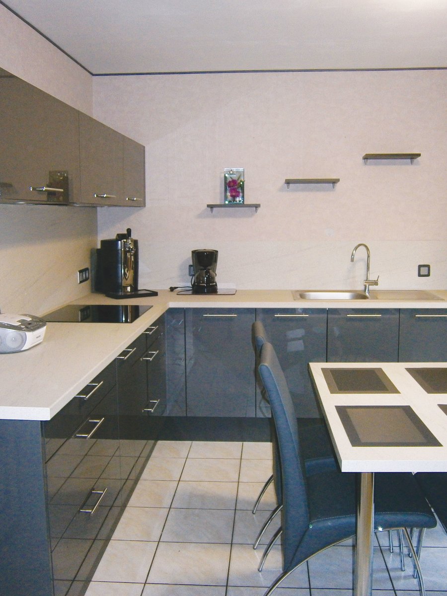 Cuisine équipée sur mesure Light + Anthracite Majestic Brillant