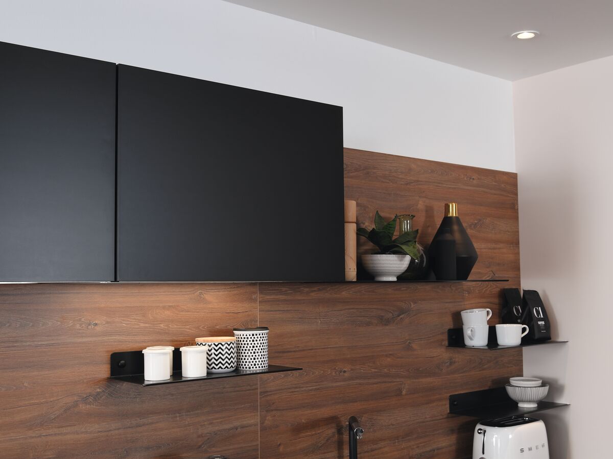 Meubles hauts lumineux noir soft