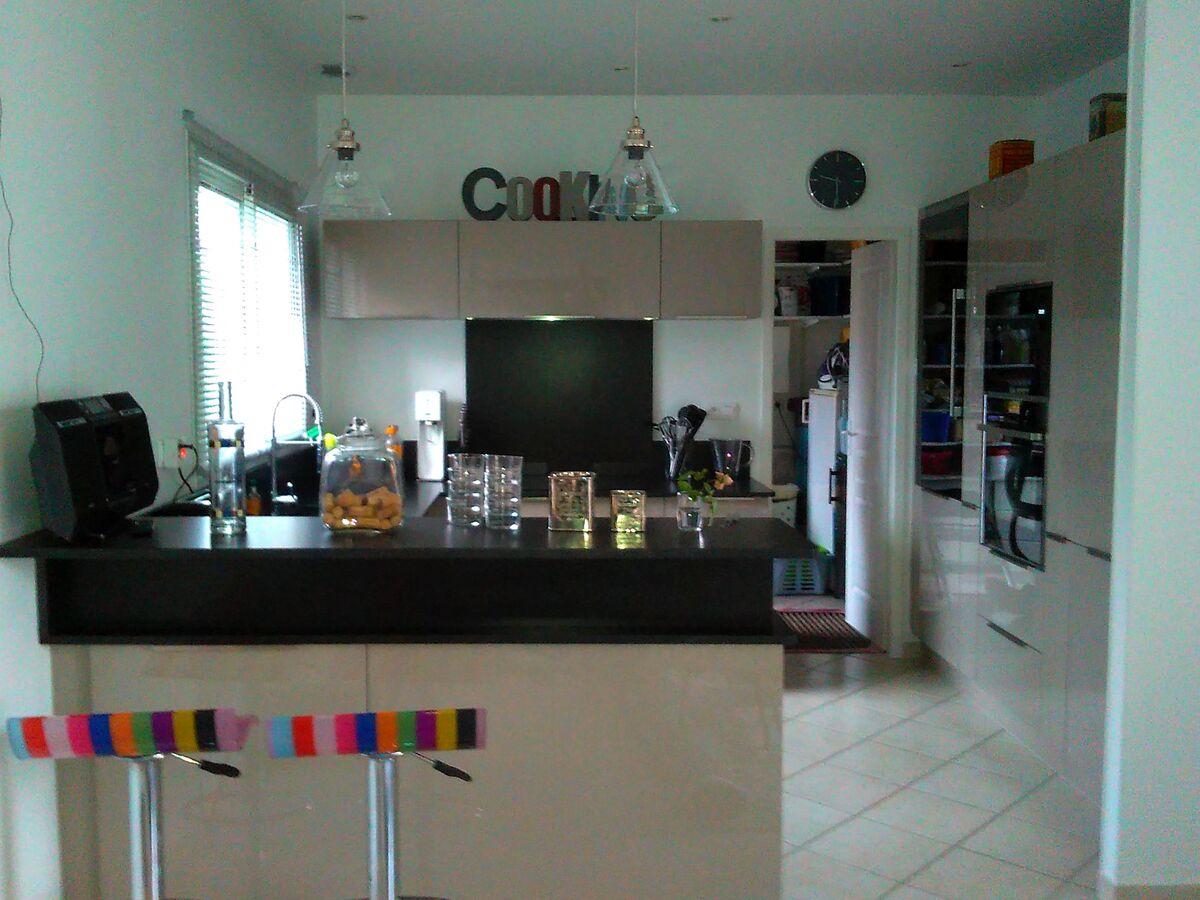 Cuisine équipée sur mesure Light Grège Majestic Brillant