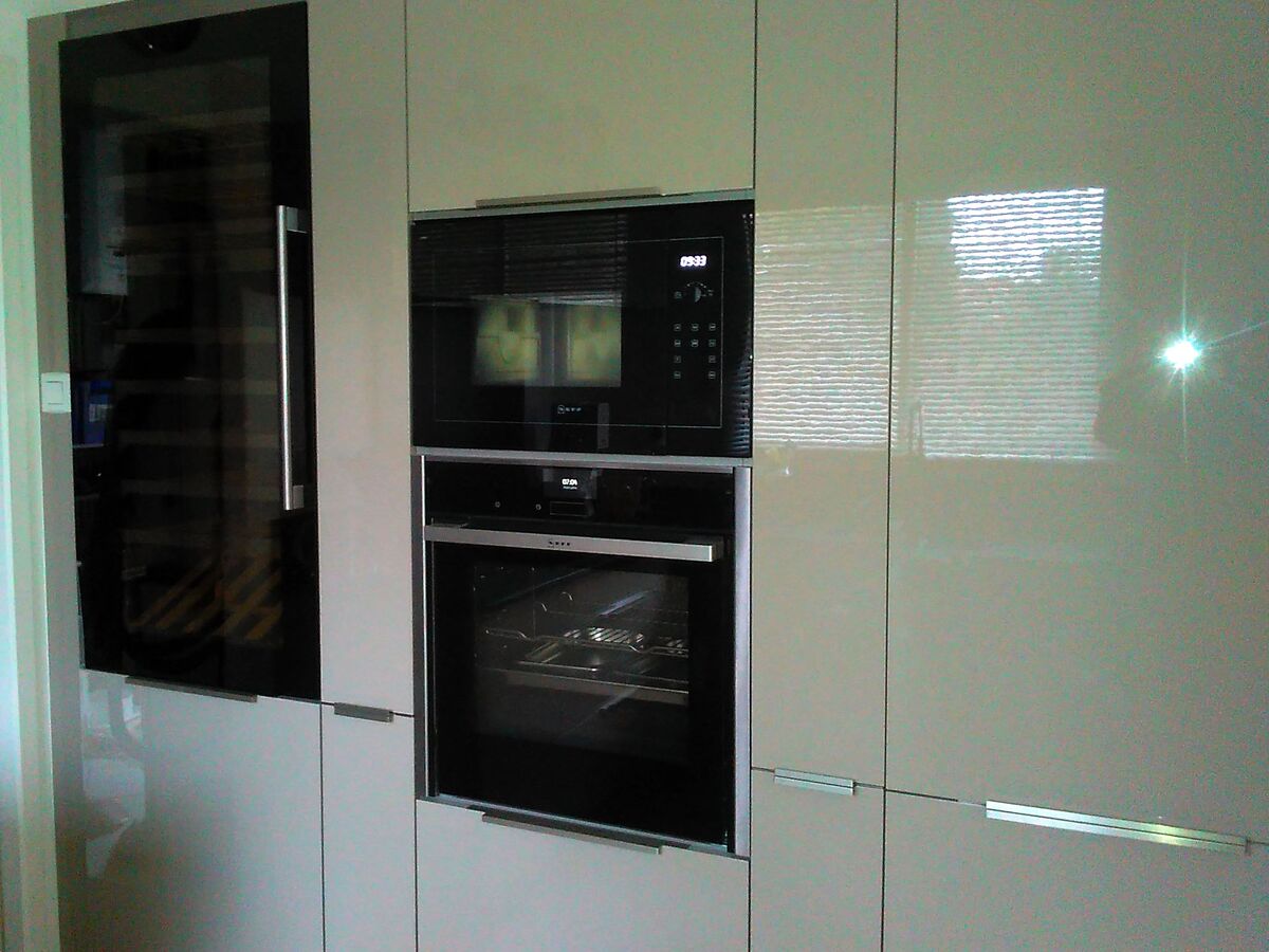 Cuisine avant-après sur mesure Light Grège Majestic Brillant