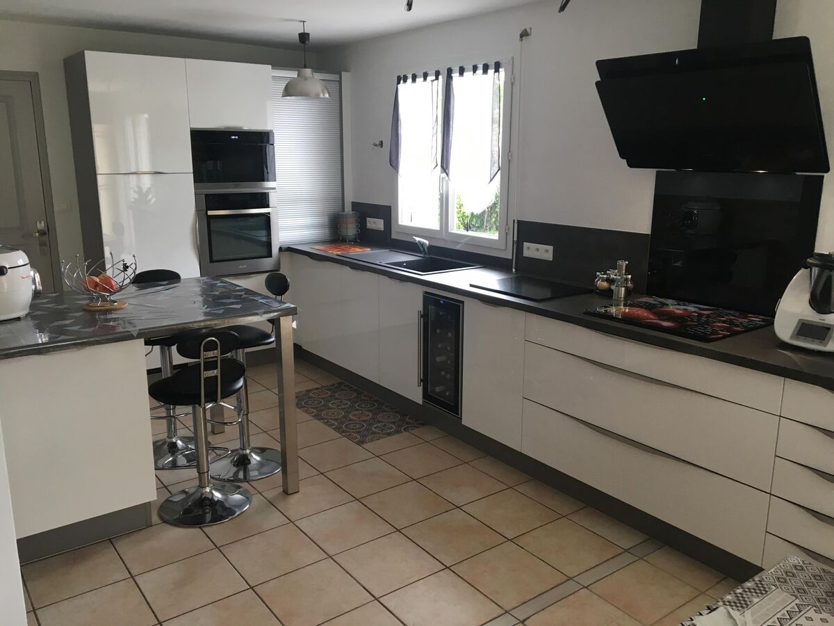 Cuisine équipée sur mesure Light Blanc Brillant