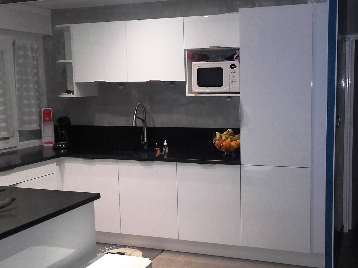 Cuisine équipée sur mesure Light Blanc brillant