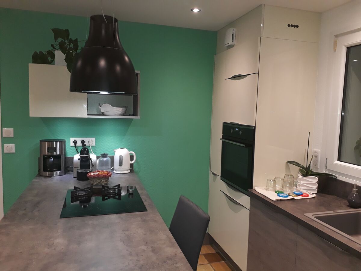 Rénovation cuisine équipée sur mesure Light Plus Pannacotta Majestic Brillant & Label Chêne Sable Synchrone