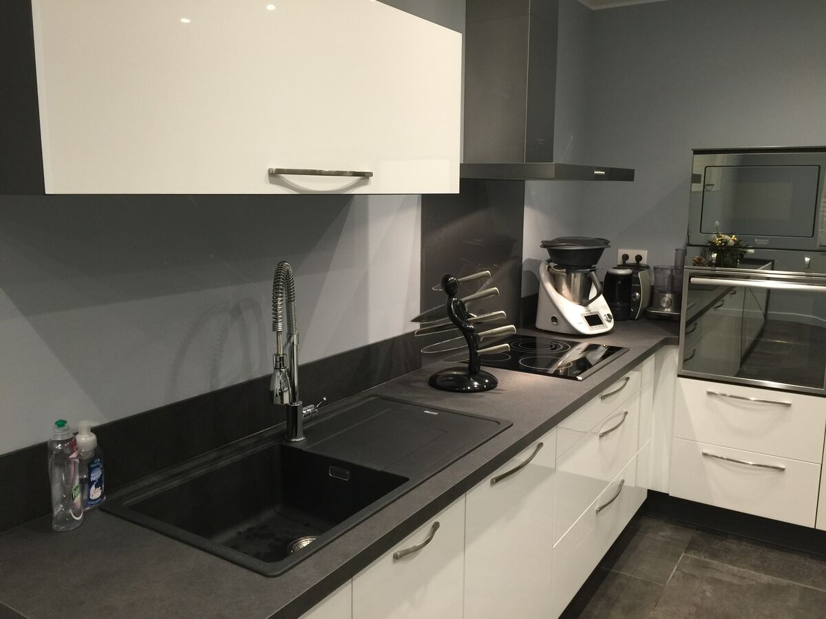 Cuisine avant-après sur mesure Light Blanc brillant