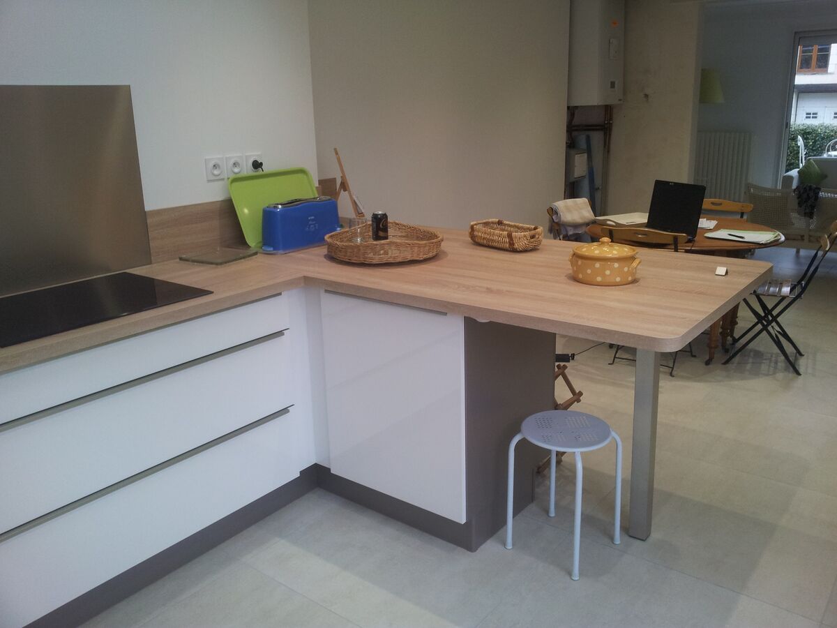 Cuisine avant-après sur mesure Light Blanc brillant