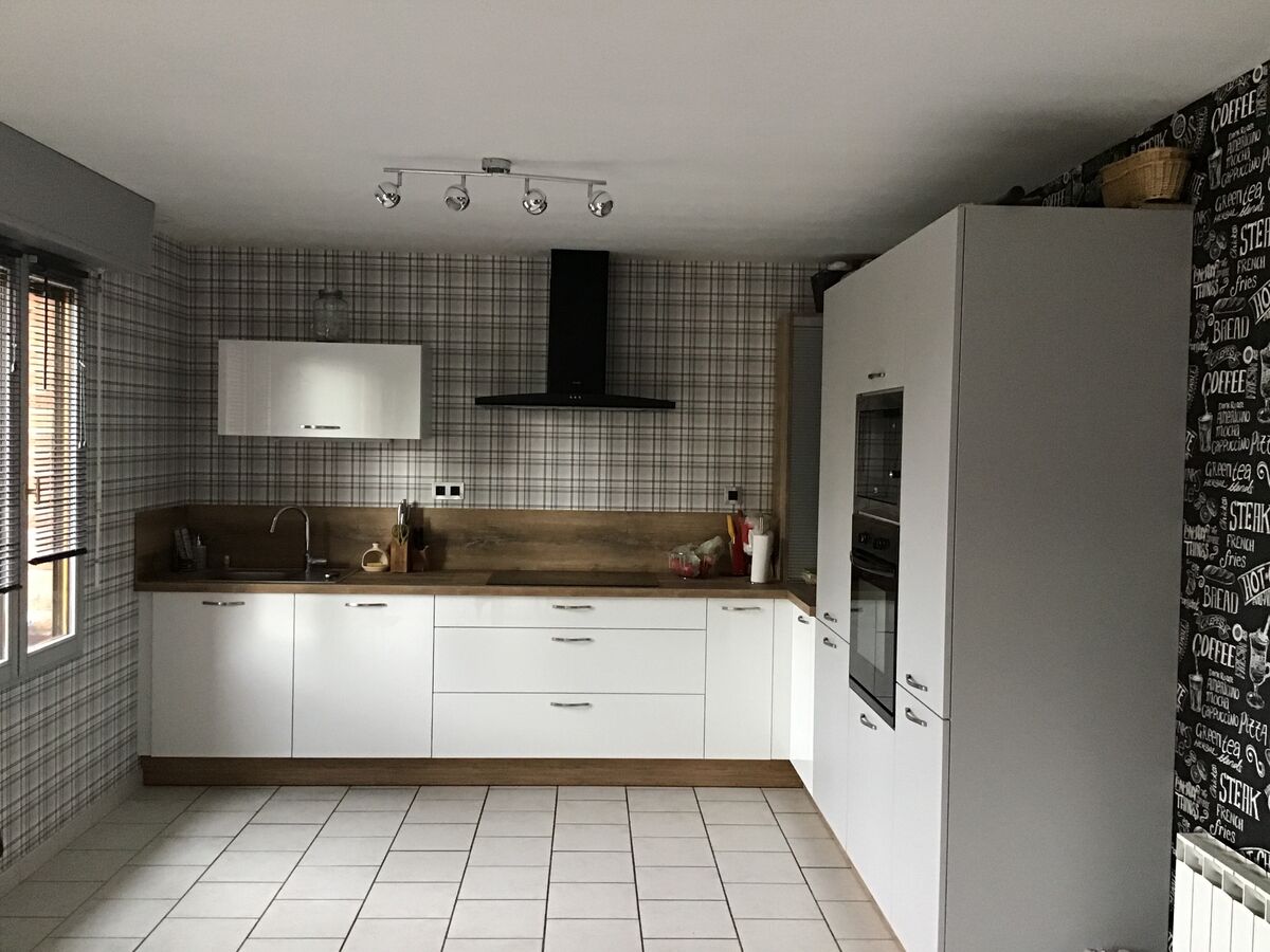Rénovation cuisine équipée sur mesure Light Blanc Brillant & Trend Mistigris