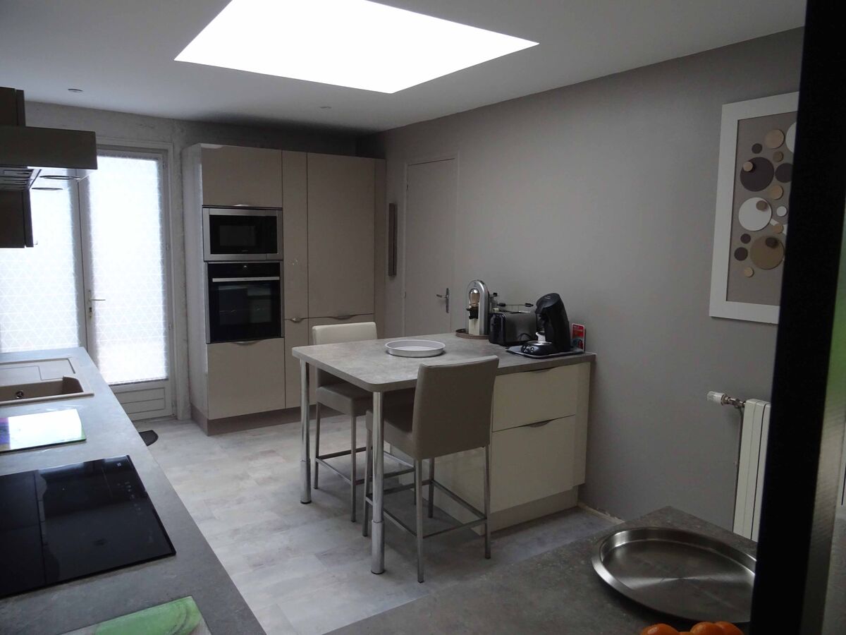 Rénovation cuisine sur mesure Light pannacota majestic brillant