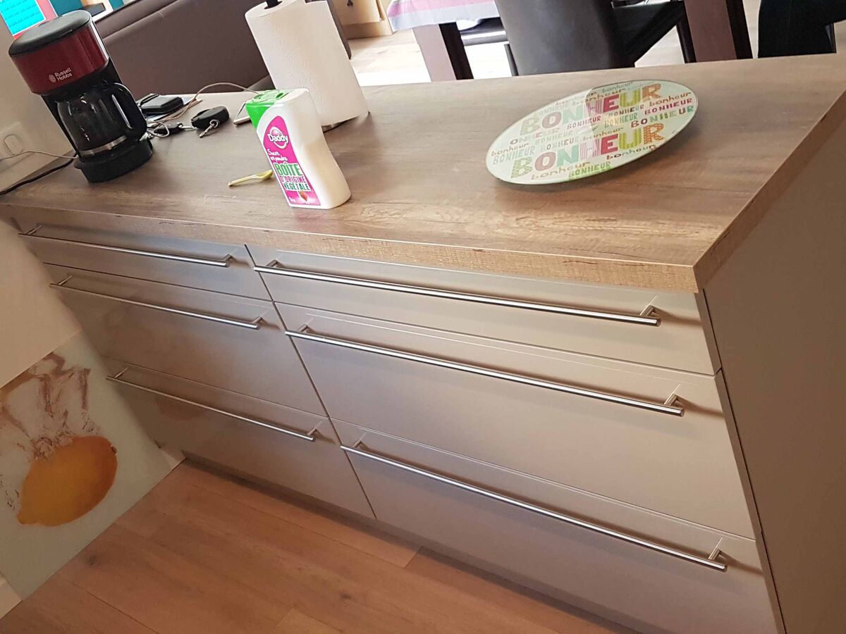 Cuisine avant-après sur mesure Light + Pannacotta Majestic brillant