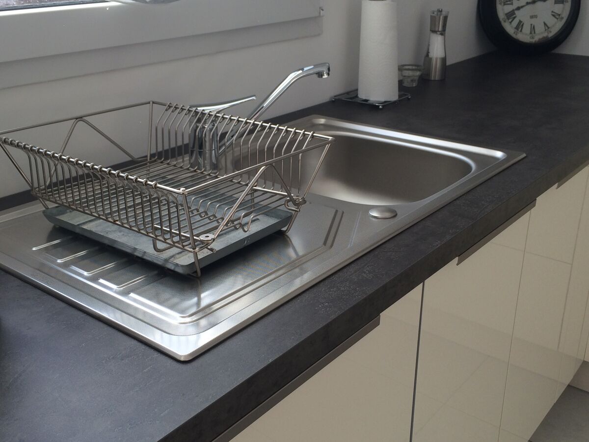 Cuisine avant-après sur mesure Light + Pannacotta Majestic brillant