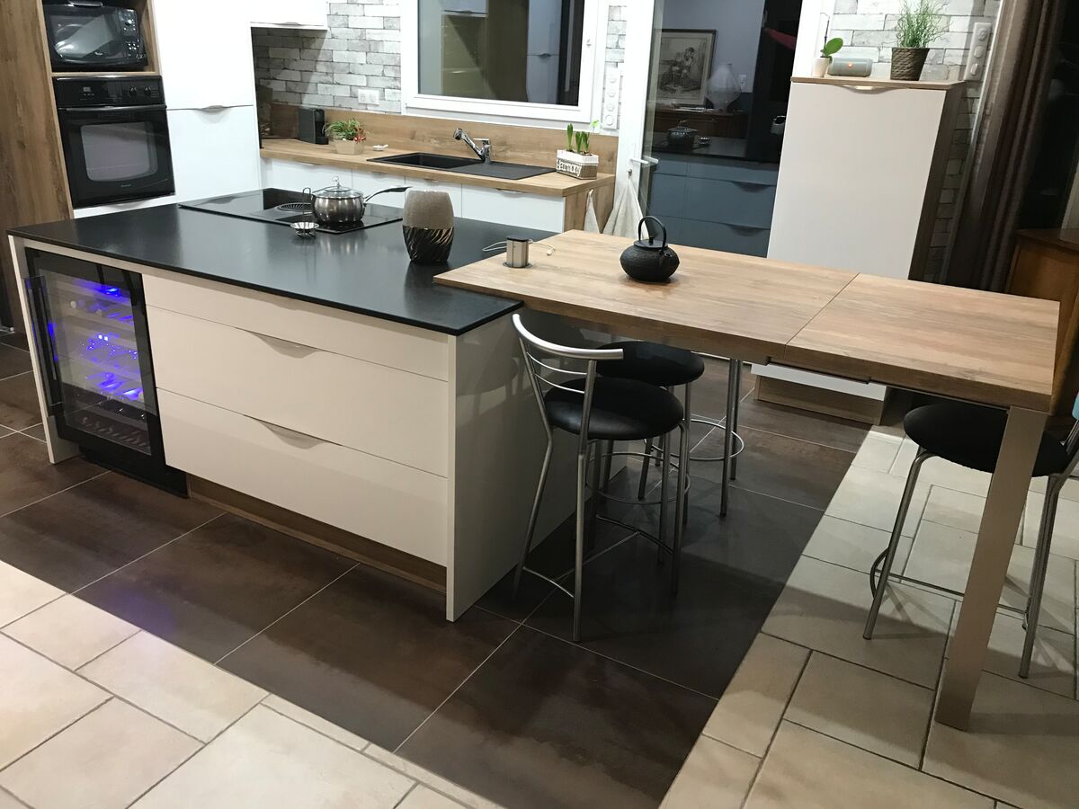 Cuisine avant-après sur mesure LIGHT Blanc Brillant