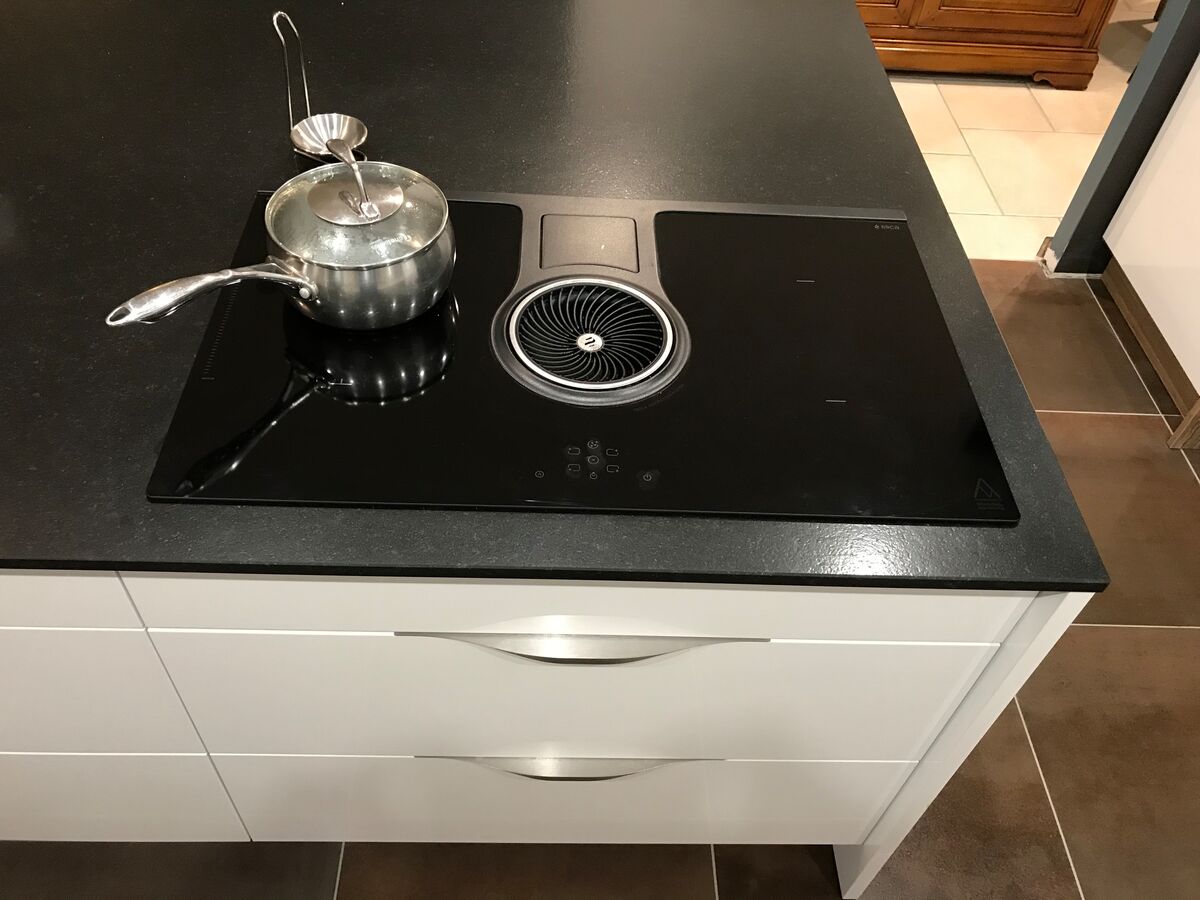 Cuisine avant-après sur mesure LIGHT Blanc Brillant