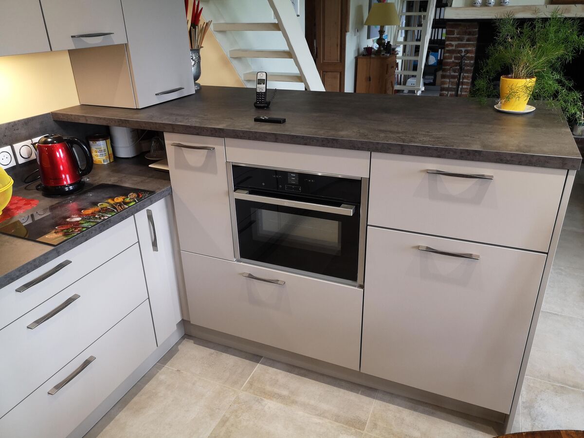 Cuisine avant-après sur mesure Trend Taupe mat