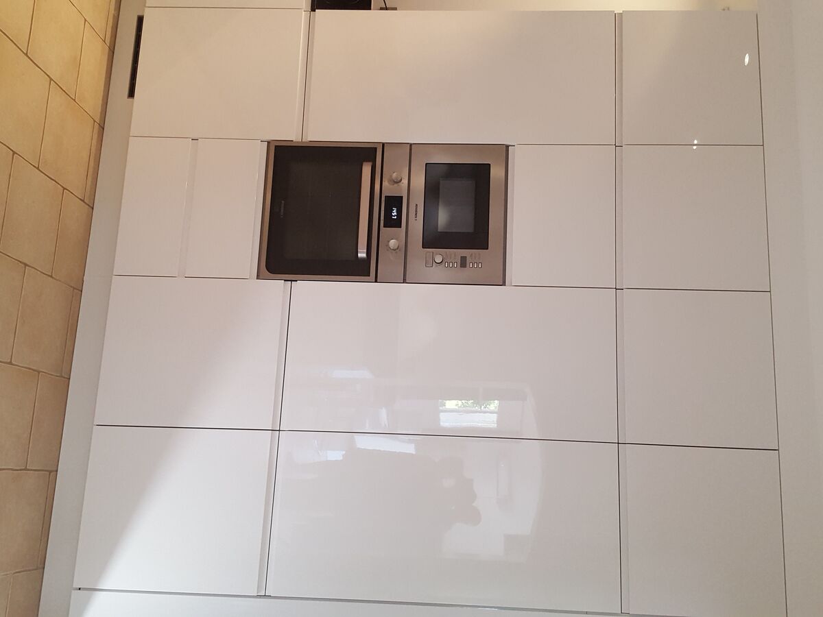 Cuisine avant-après sur mesure Pure Brillant Blanc Brillant