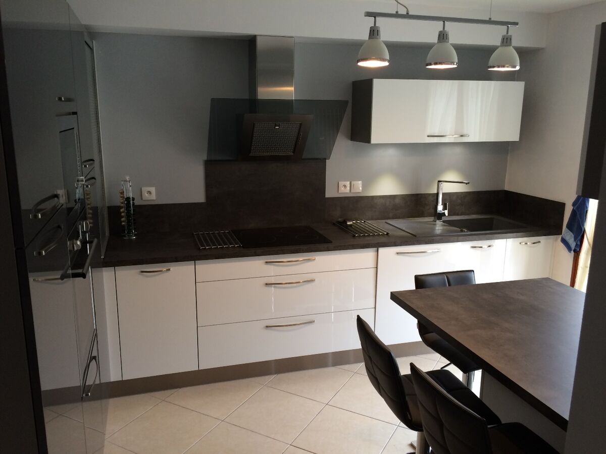 Cuisine équipée sur mesure Light Blanc brillant