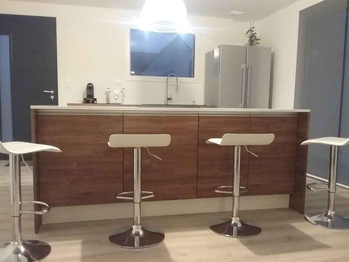 Renovation cuisine équipée sur mesure Trend Osani Oak et Light Blanc Brillant