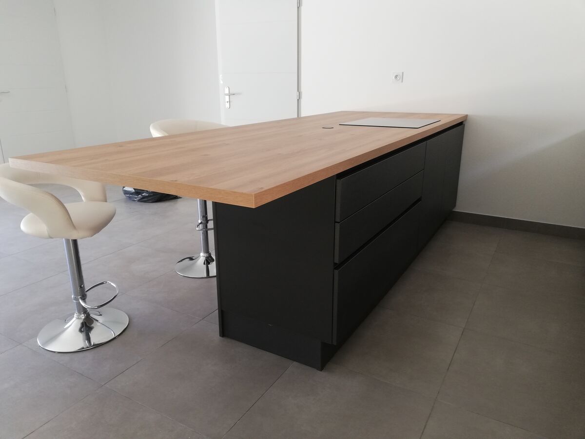 Cuisine avant-après sur mesure Label Métal Brossé