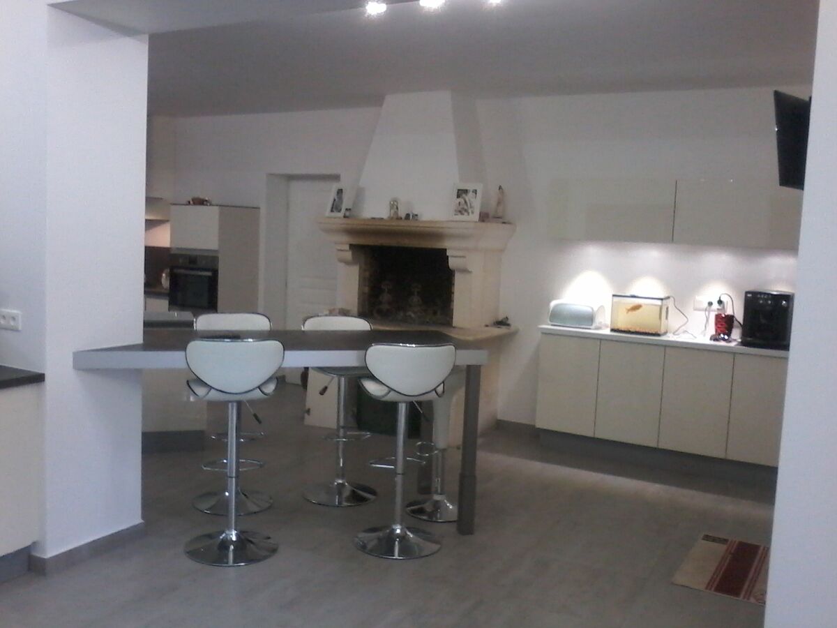 Cuisine avant-après sur mesure Light + Pannacotta Majestic brillant