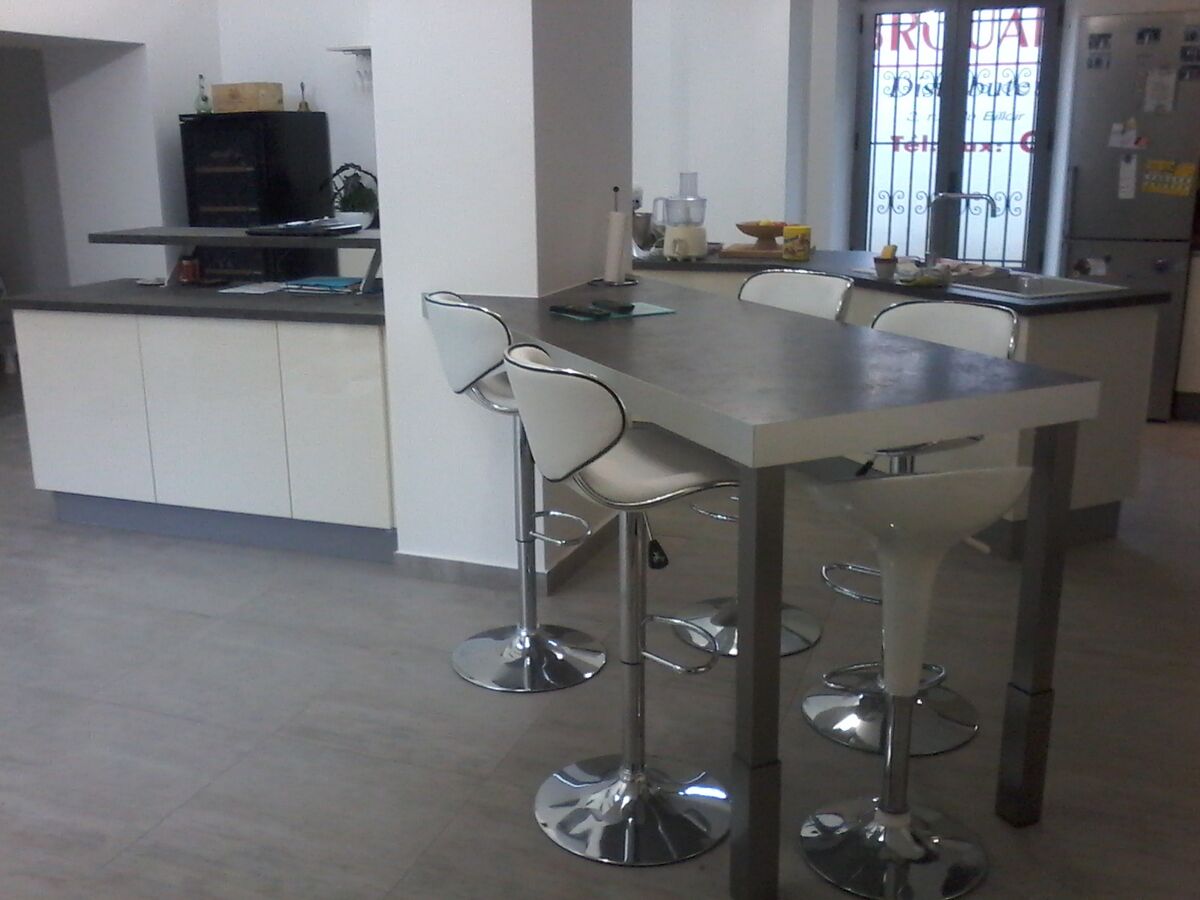 Cuisine avant-après sur mesure Light + Pannacotta Majestic brillant