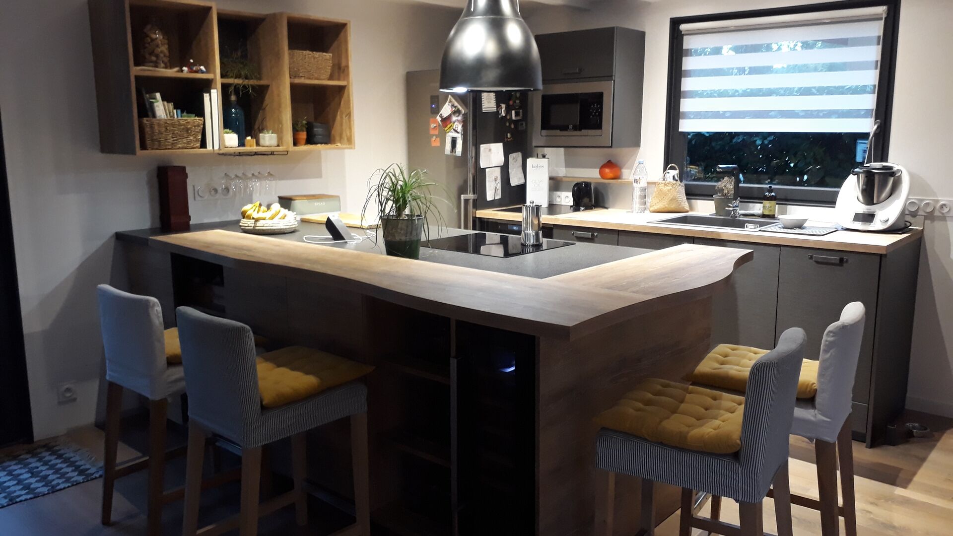 Rénovation cuisine équipée sur mesure Label Métal Brossé et Trend Hipster Wood