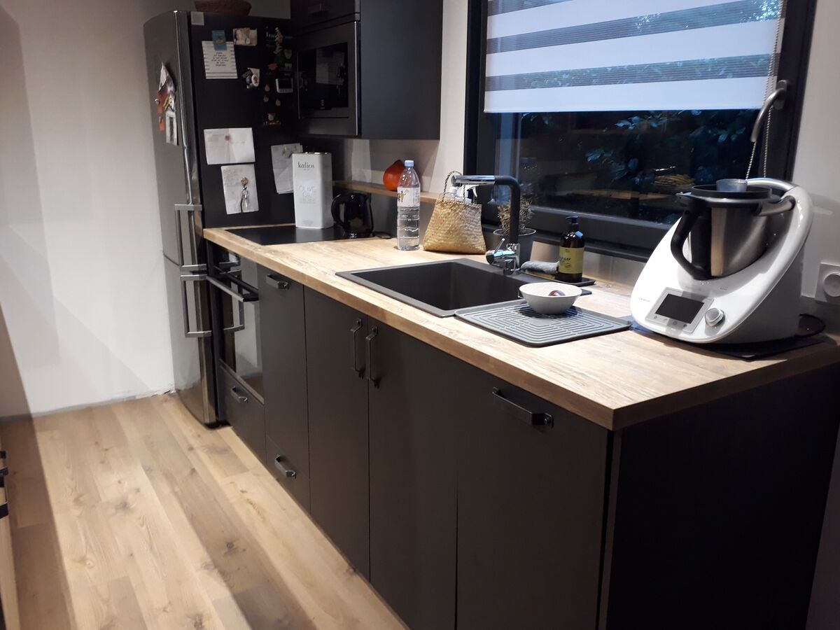 Cuisine avant-après sur mesure Label Métal Brossé et Trend Hipster Wood