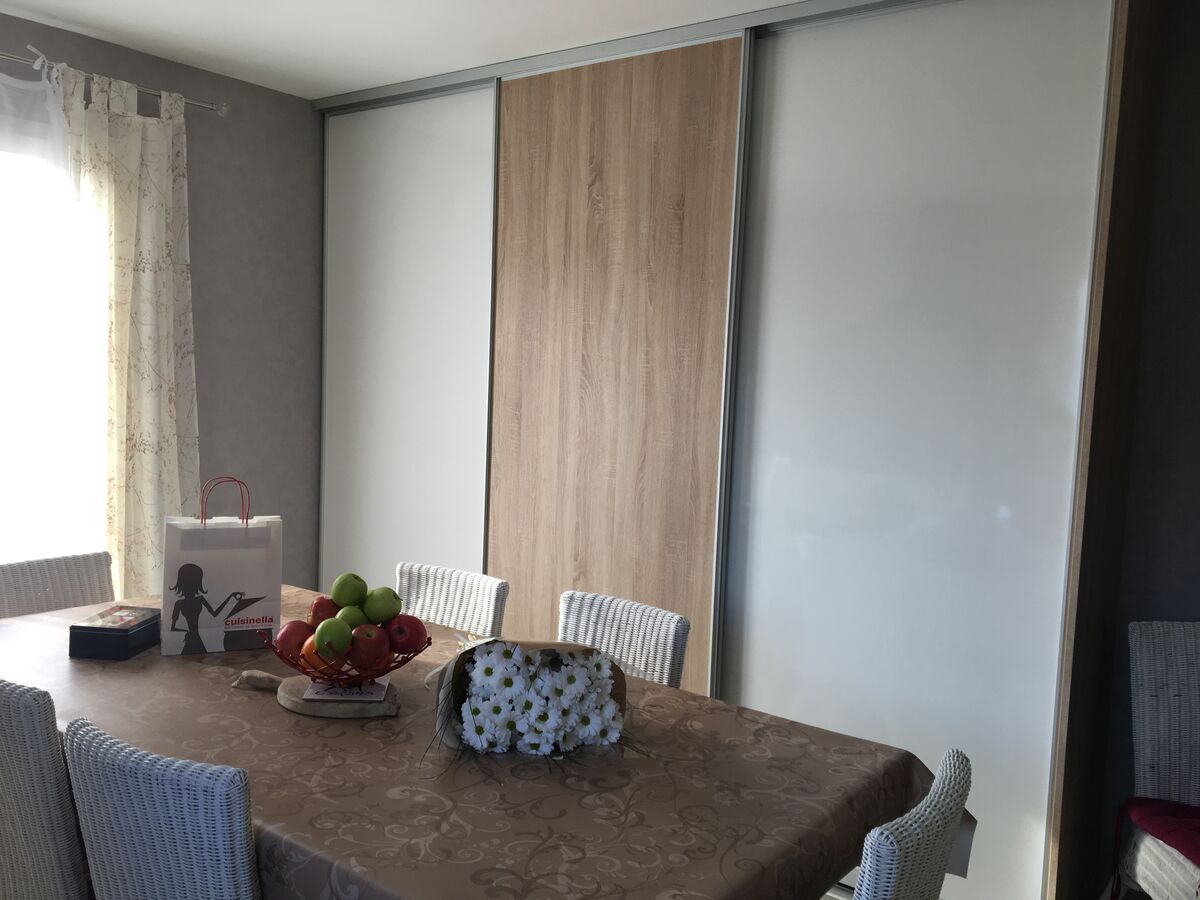 Cuisine avant-après sur mesure Trend + Chêne honey