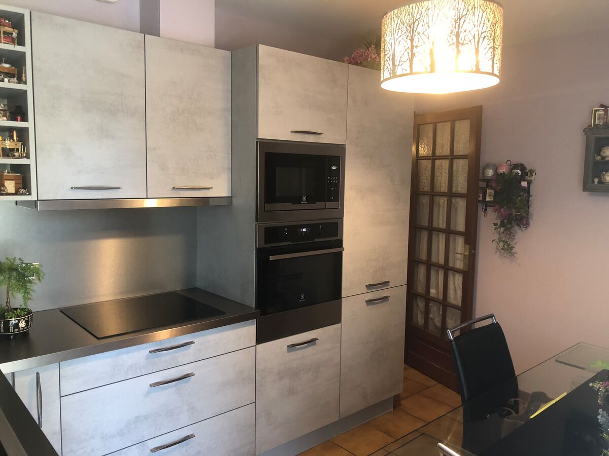 Rénovation cuisine équipée sur mesure Label Béton Clair