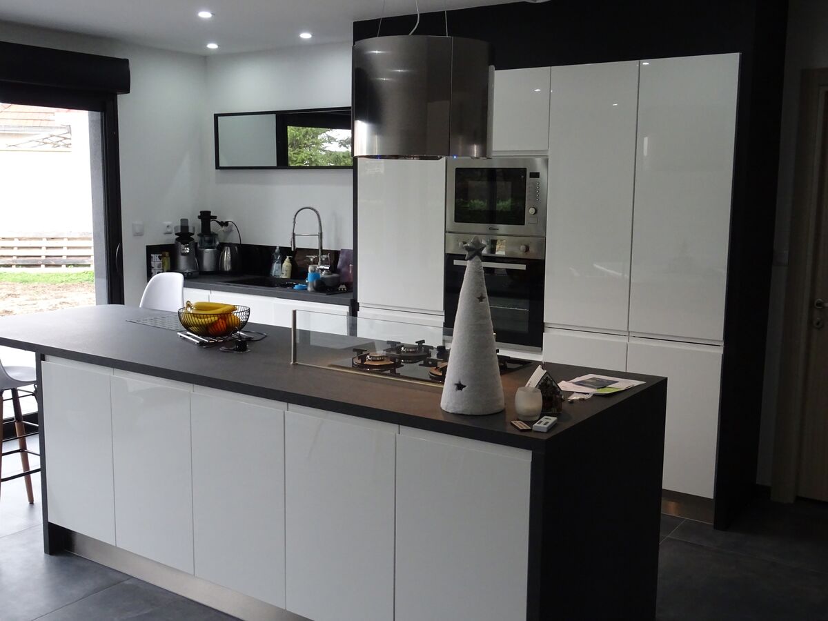 Rénovation cuisine équipée sur mesure Pure Laqué Blanc Brillant