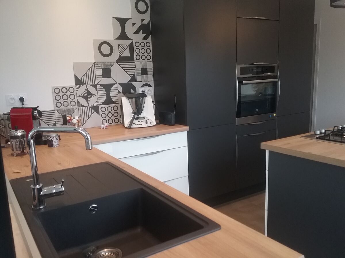 Cuisine équipée sur mesure Light Blanc Brillant et Trend Ombre Soft