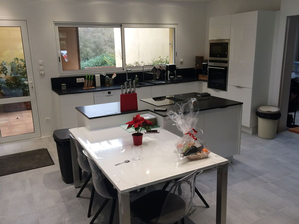 Cuisine équipée sur mesure Light Blanc Brillant