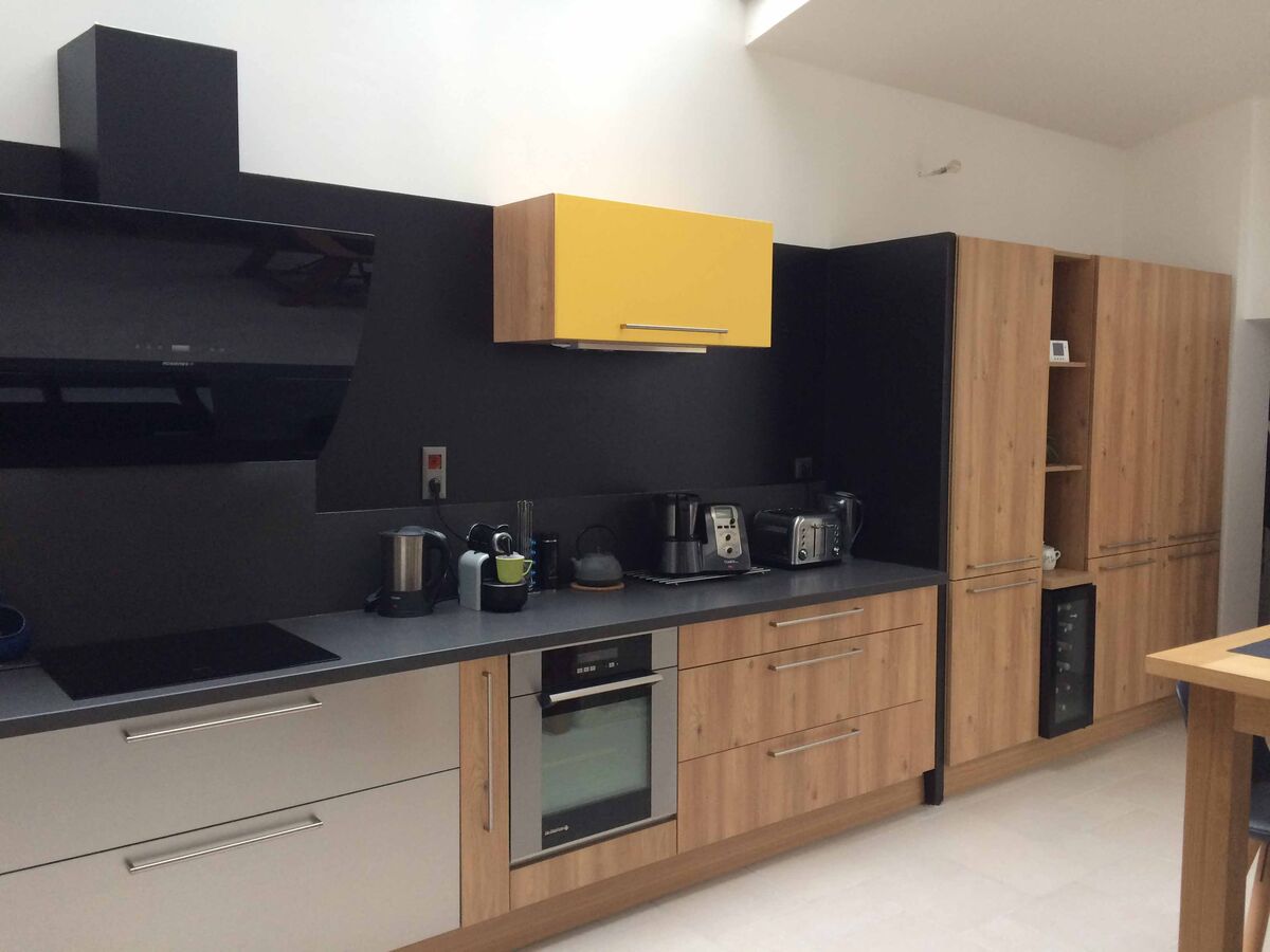 Cuisine avant-après sur mesure Trend + Chêne honey