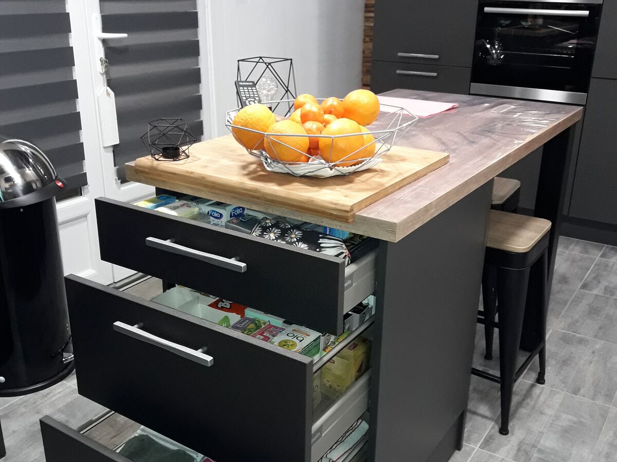 Rénovation cuisine équipée sur mesure Label Métal Brossé