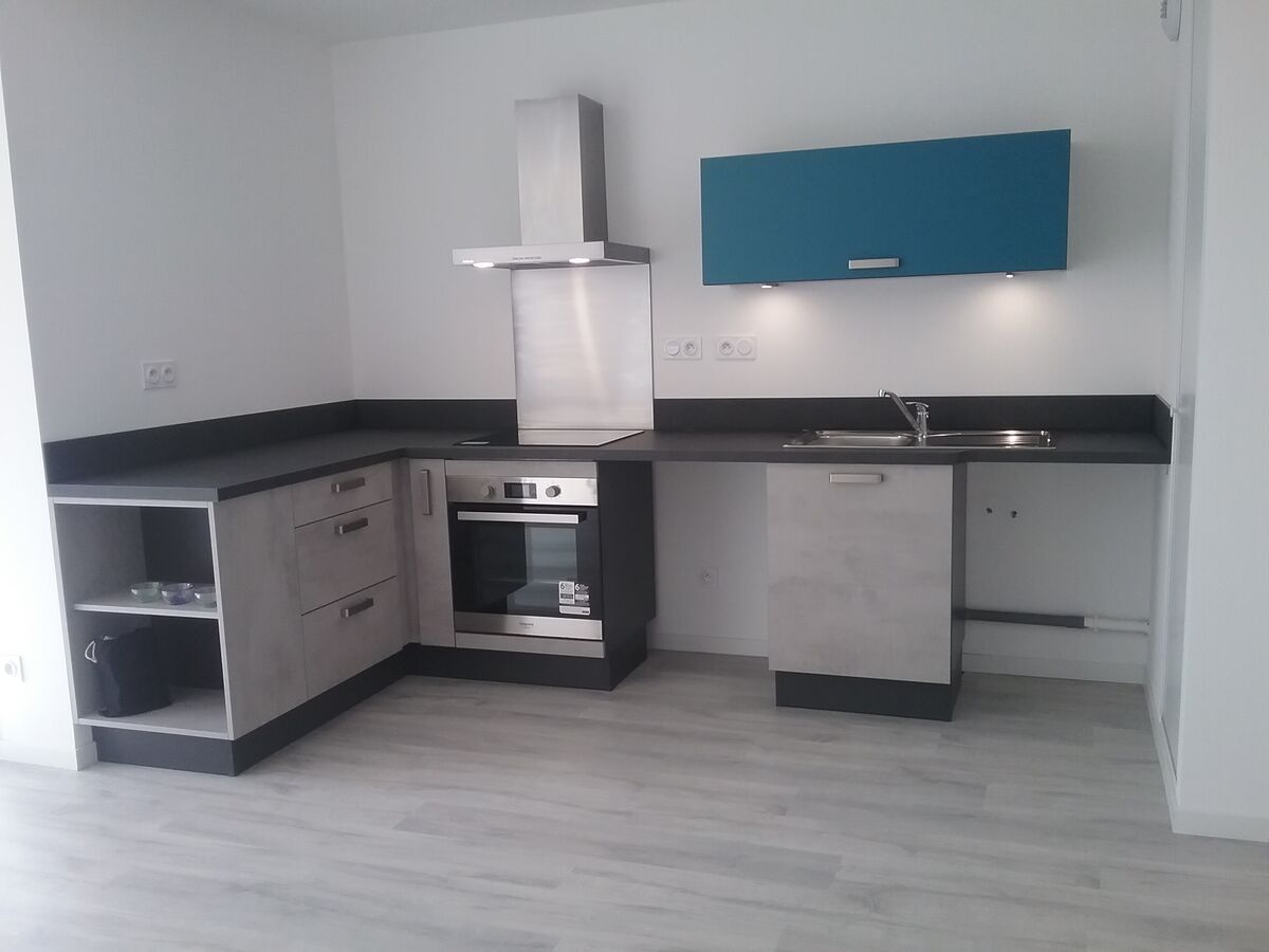 Cuisine avant-après sur mesure Trend Béton Claire & Color River Blue