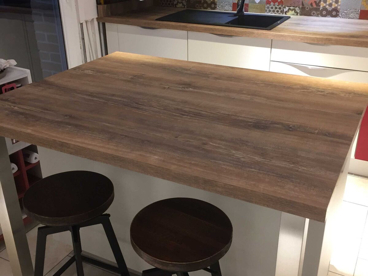 Rénovation cuisine sur mesure Light blanc brillant et Trend Cranberry